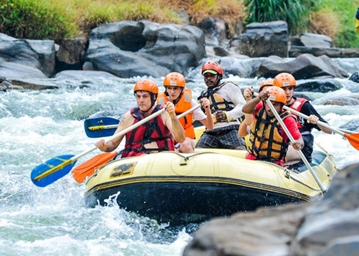 White water rafting in Sri Lanka – thrilling river adventure