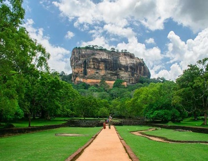 Private drop-off to Sigiriya area from Colombo Airport