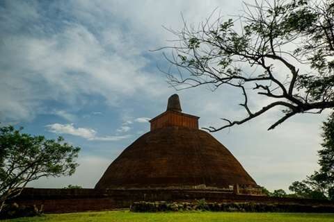 Jetavanarama Monastery Ruins