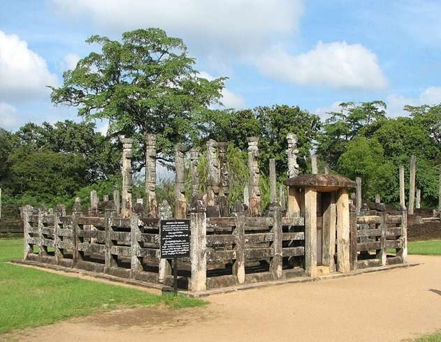 Nissanka Latha Mandapaya lotus pillar ruins in polonnaruwa