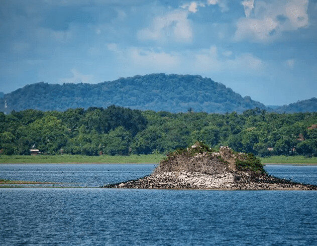 Parakrama Samudra ancient reservoir in Polonnaruwa