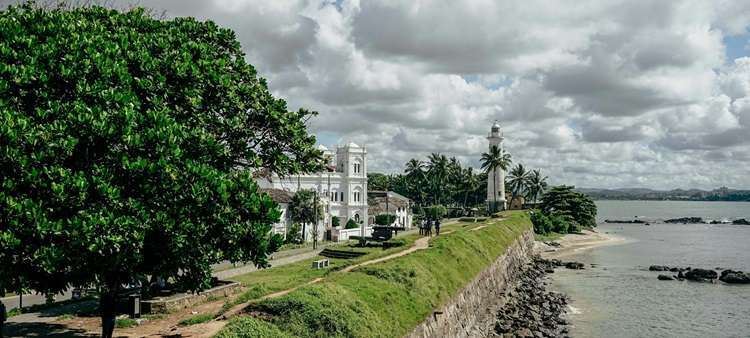Galle Fort lighthouse overlooking the coastal surroundings